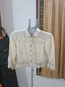 Boho Lace Trim Cropped Shirt