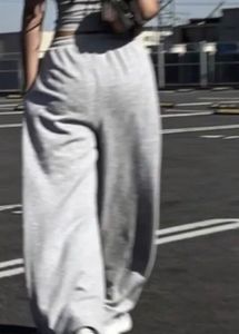 Women Loose Fit High-Rise Cargo Trousers