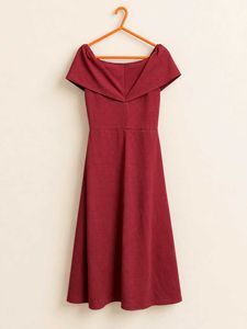 Elegant Off-Shoulder Burgundy Dress