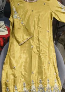 Elegant Kurta with Embroidery