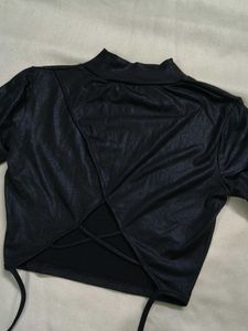 women back styled partywear crop top