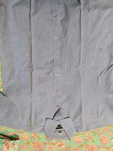 Men's Light Blue Button-Up Shirt