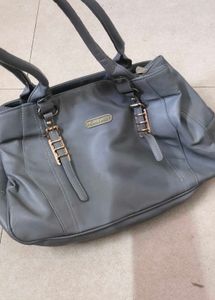 Stylish Grey Handbag 💅