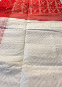 Red &amp; White Dhakai Jamdani Saree