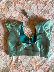 Elegant Teal &amp; Gold Saree
