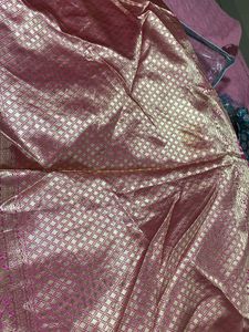 Beautiful Saree Without Blouse