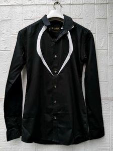New with tag Korean Chic Black &amp; White Button-Up S