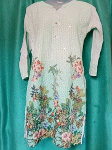 Beautiful Floral pakistani Print Kurta