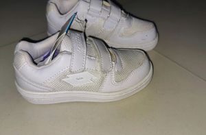 Lotto Velcro Running Shoes For Boys . New With Tag