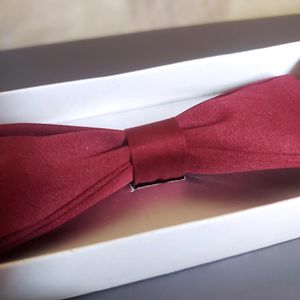 Maroon Bow Tie | Loviena