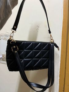 Chic Black Quilted Crossbody Bag