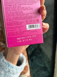 DOT &amp; KEY Dragon Fruit Sunscreen SPF 50+