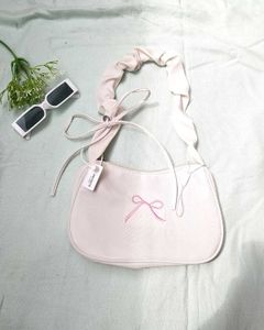 Chic Bow Detail Shoulder Bag