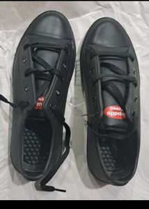 Aqualite Black Sneakers