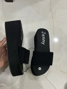 Comfortable Black Wedge Sandals