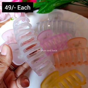 Ice matte Clutchers 🌷
