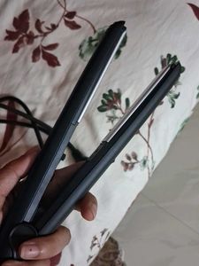 Philips Hair Straightener – Sleek, Fast Heating &amp;