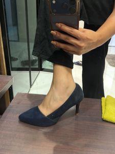 Elegant Navy Suede &amp; Patent Heels
