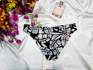 🇳🇿💫🎀Stylish Black &amp; White Bikini Bottom