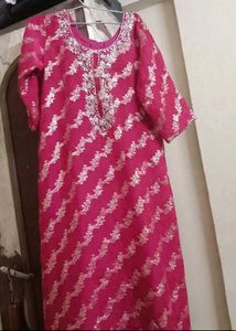 Beautiful Pink Kurta with Silver Embellishments