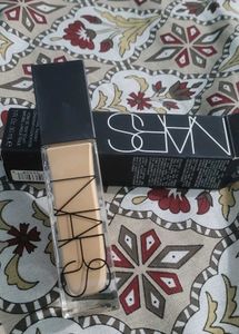 NARS Radiant Longwear Foundation
