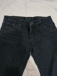 Women's Dark Wash Denim Capris