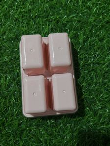 Ice Cube Tray with free mini power Bank
