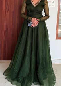 Elegant Green Kurta with Floral Embroidery
