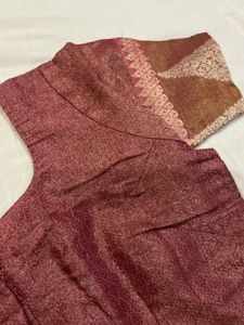 Beautiful Pink Saree with Intricate Motifs