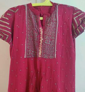 Maroon Ethnic Kurta with Golden Print