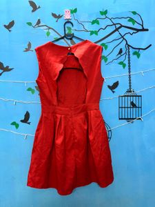 Chic Red Sleeveless Dress