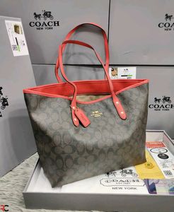 CITY TOTE BAG IN SIGNATURE CANVAS* WD BOX