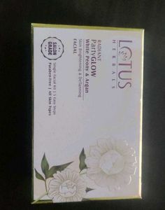 Lotus Herbals Radiant Party Glow Facial Kit
