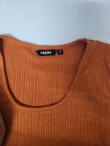Ribbed Sleeveless Orange Crop Top