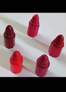Very Beautiful Huda Beauty 5in 1liptick