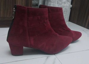 Chic Red Suede Ankle Boots