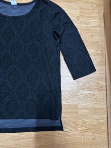 Textured Black 3/4 Sleeve Top