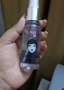 ELLE 18 Makeup Set
