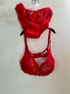 Red Lace Bra and Panty Set with removable pad