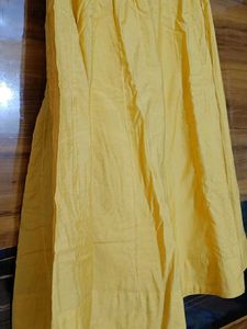 floor touch yellow gown