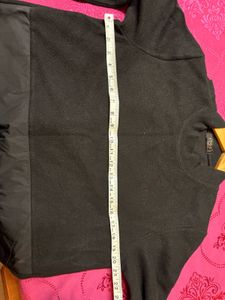 Stylish Black Fleece Sweatshirt