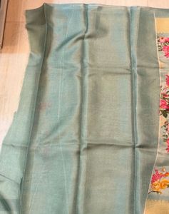 beautiful trending new saree woth blouse piece
