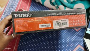 Tenda router