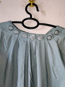 Women's Top