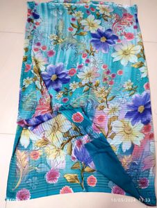 Beautiful Floral Print Chiffon Saree
