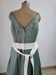 Elegant V-Neck Maxi Dress