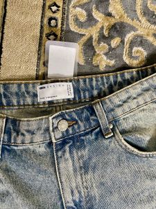 ASOS DESIGN Lightly Washed Baggy Jeans