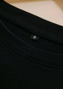 New Black Full Sleeve Croptop
