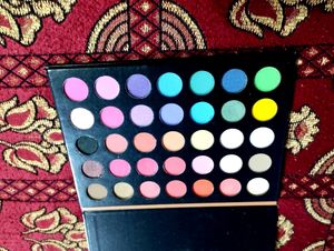 combo Of 2 Eyeshadow Pallet And Brush Set