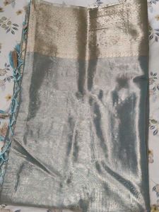 woven design zari organza banarasi saree
